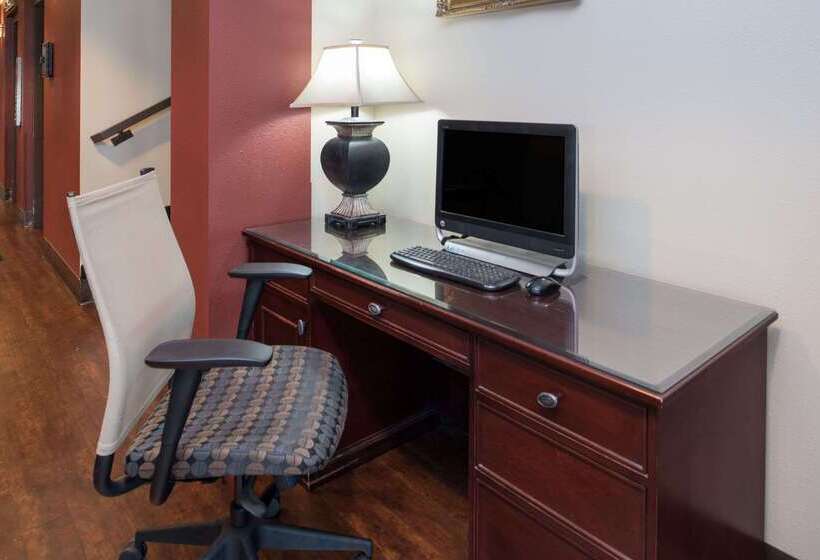 فندق Ramada By Wyndham Downtown Spokane