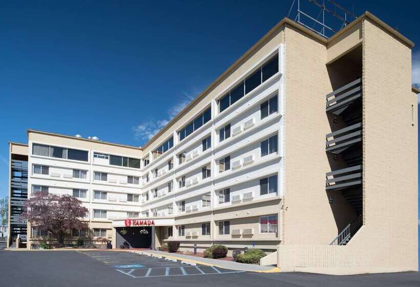 فندق Ramada By Wyndham Downtown Spokane