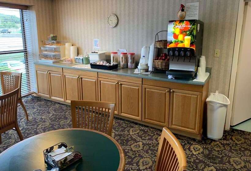 هتل Ramada By Wyndham Nashville/music Valley