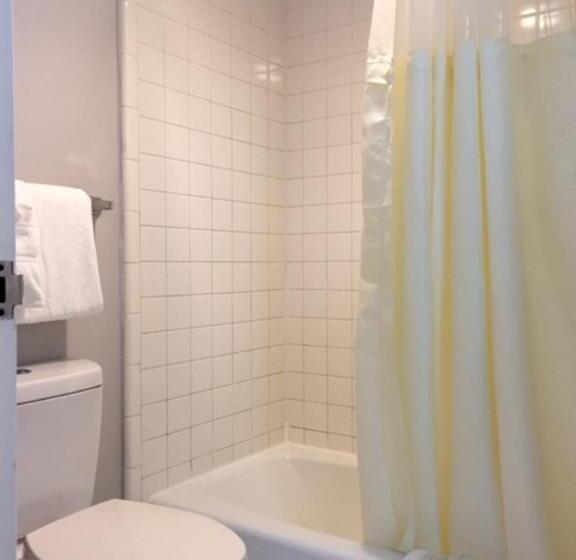 هتل Ramada By Wyndham Nashville/music Valley