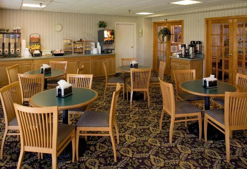 هتل Ramada By Wyndham Nashville/music Valley