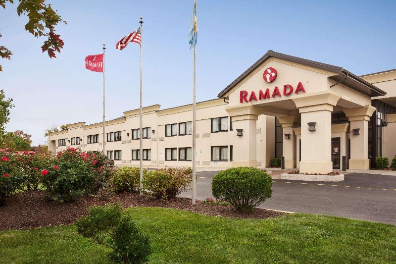 Отель Ramada By Wyndham Newark/wilmington