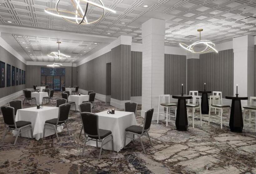 هتل Renaissance Chicago North Shore