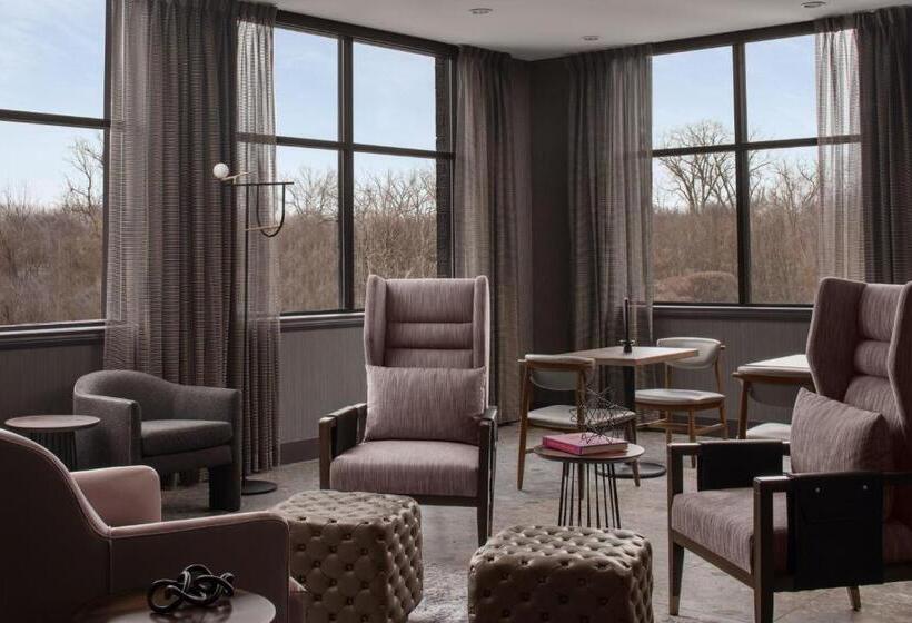 هتل Renaissance Chicago North Shore