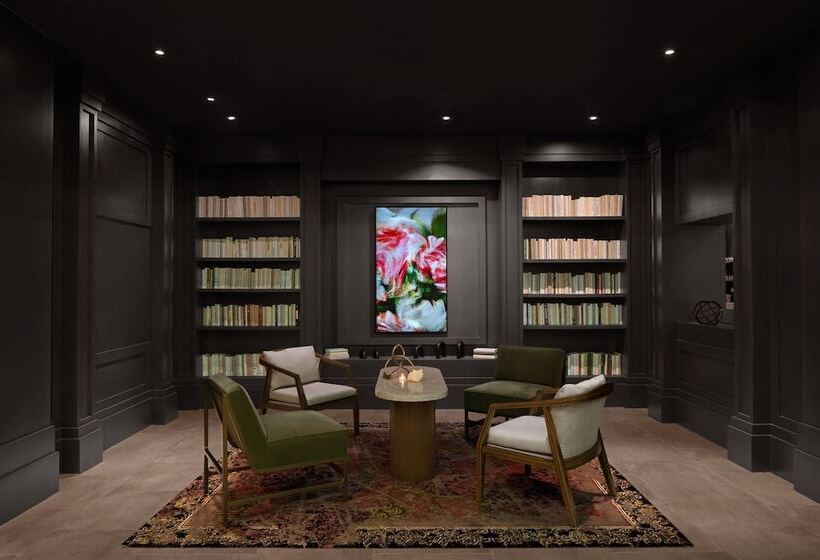 هتل Renaissance Chicago North Shore