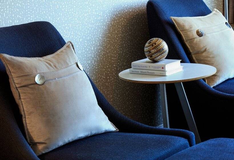 Отель Renaissance Seattle