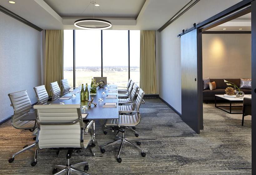 호텔 Renaissance St. Louis Airport