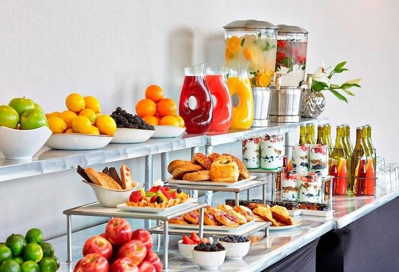 호텔 Renaissance St. Louis Airport