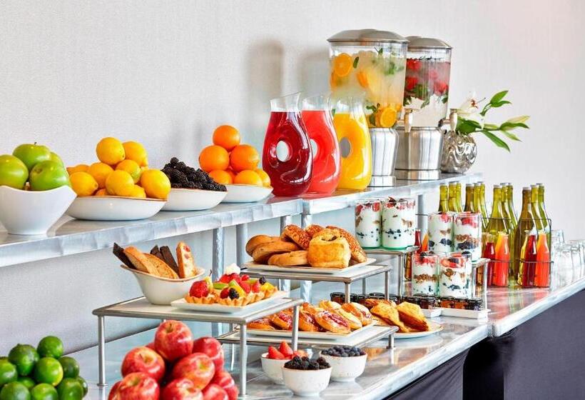 호텔 Renaissance St. Louis Airport