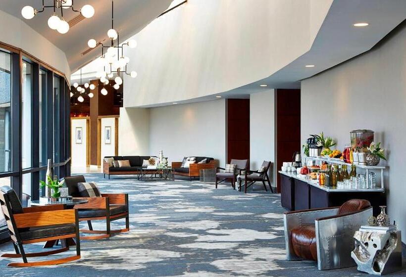 호텔 Renaissance St. Louis Airport