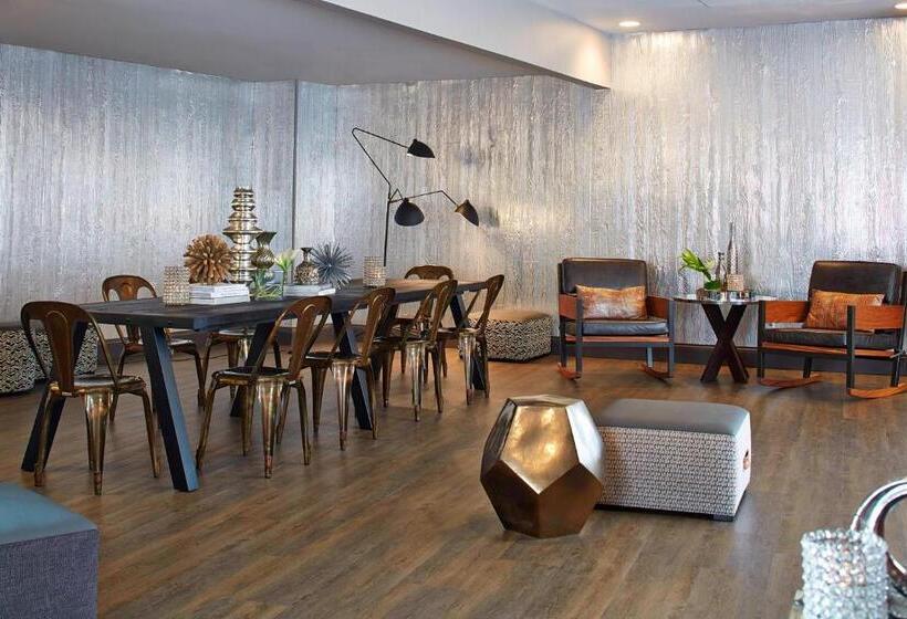 호텔 Renaissance St. Louis Airport