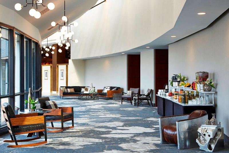 호텔 Renaissance St. Louis Airport