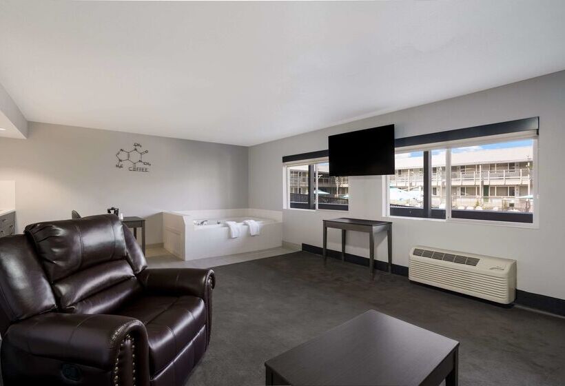 Richland Riverfront Hotel, Ascend Hotel Collection