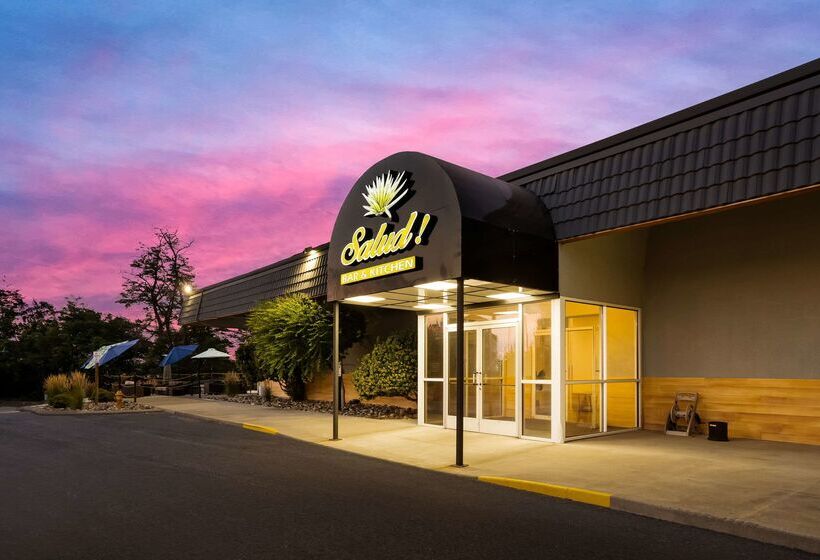 Richland Riverfront Hotel, Ascend Hotel Collection