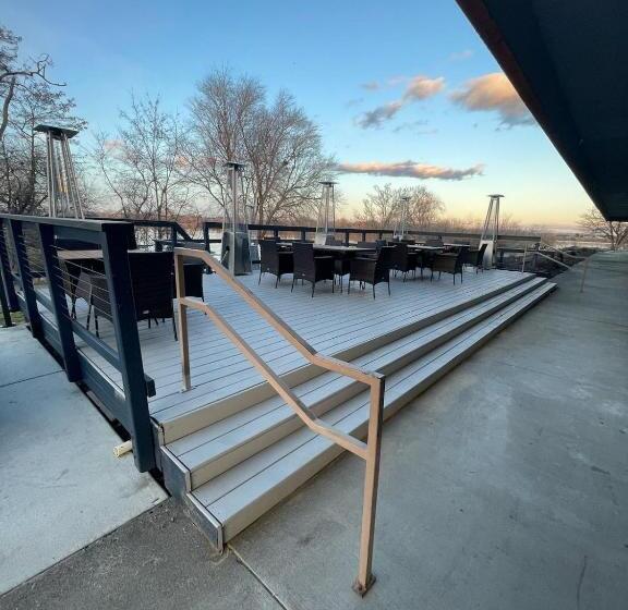 Richland Riverfront Hotel, Ascend Hotel Collection