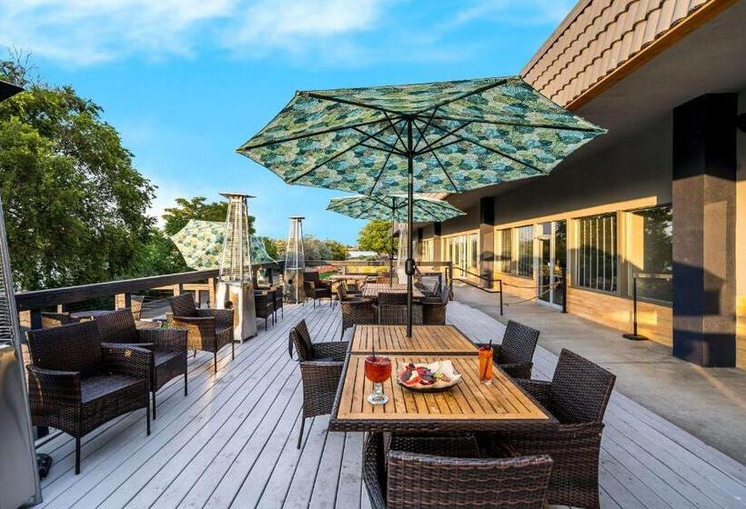 Richland Riverfront Hotel, Ascend Hotel Collection