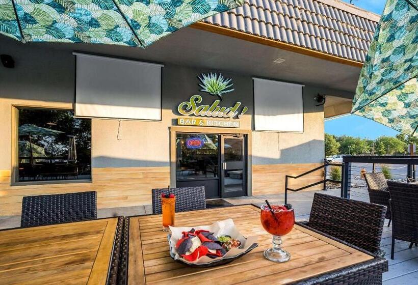 Richland Riverfront Hotel, Ascend Hotel Collection