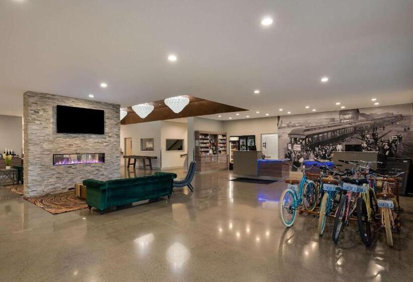 Richland Riverfront Hotel, Ascend Hotel Collection