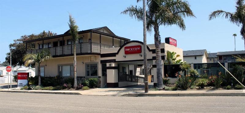 فندق Rockview Inn And Suites