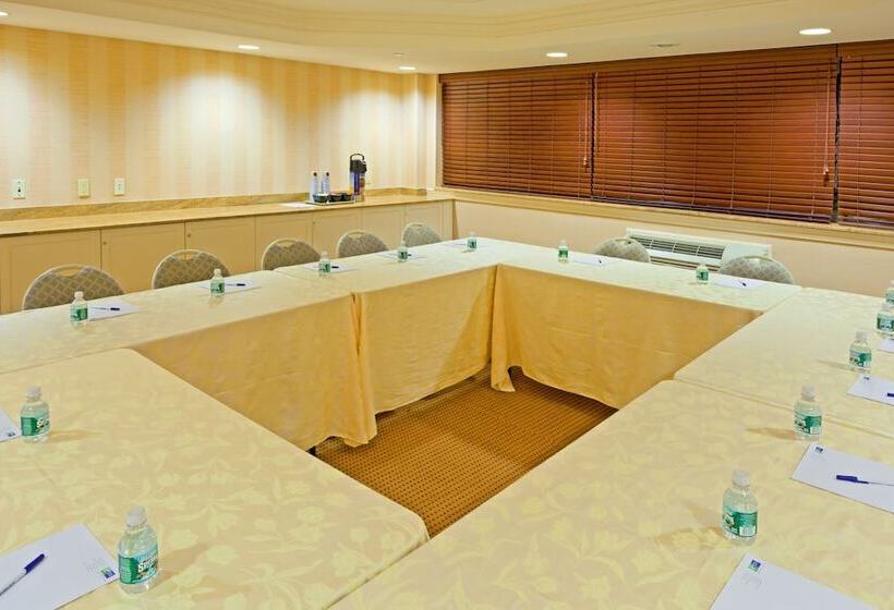 בית מלון כפרי Rockville Centre