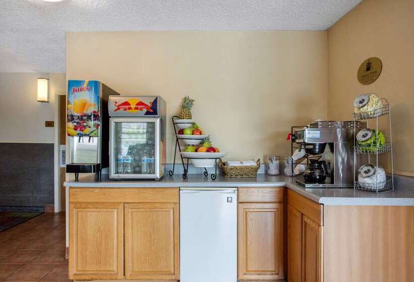 فندق Rodeway Inn