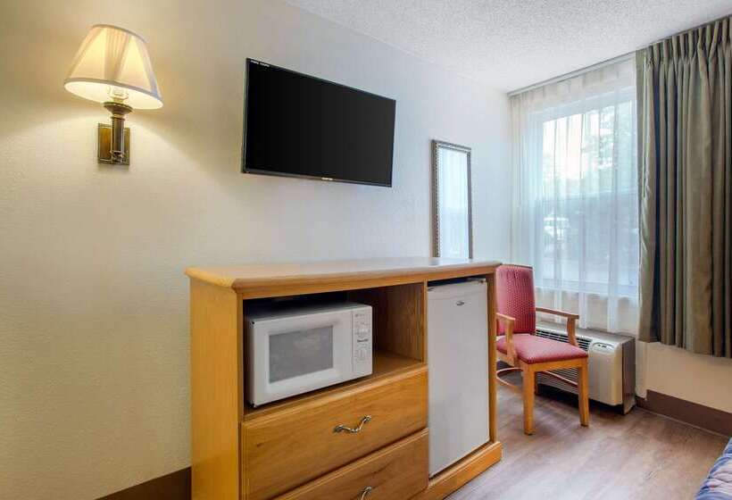 فندق Rodeway Inn