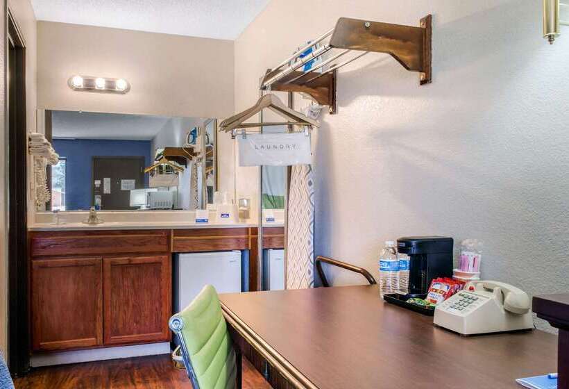 فندق Rodeway Inn Near Ft Huachuca