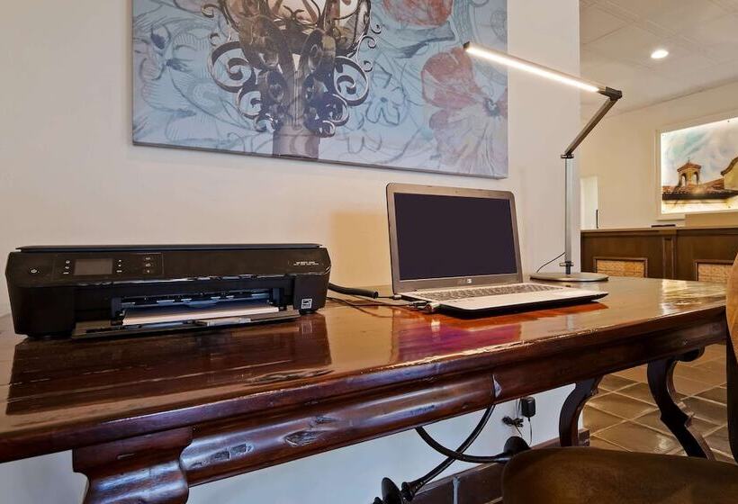 Seville Plaza Hotel, Trademark Collection By Wyndham