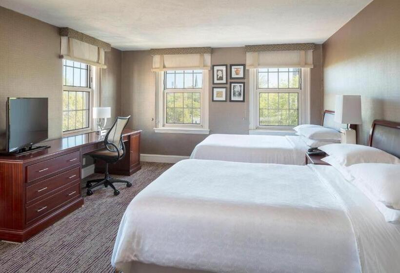 Отель Sheraton Commander