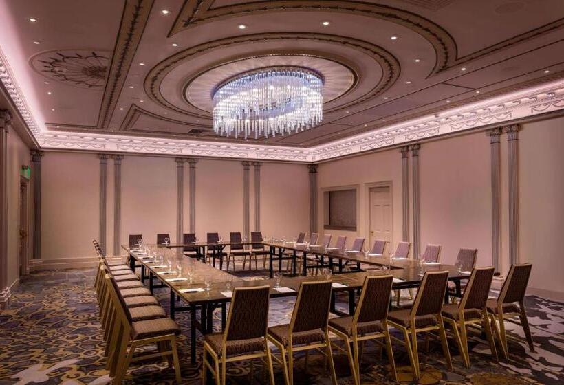 Отель Sheraton Commander