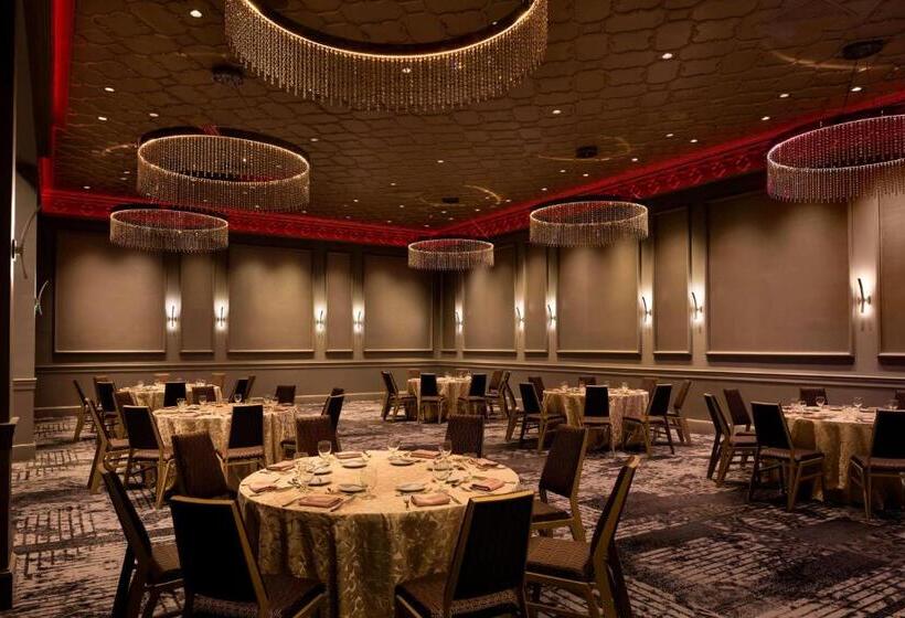 Отель Sheraton Commander