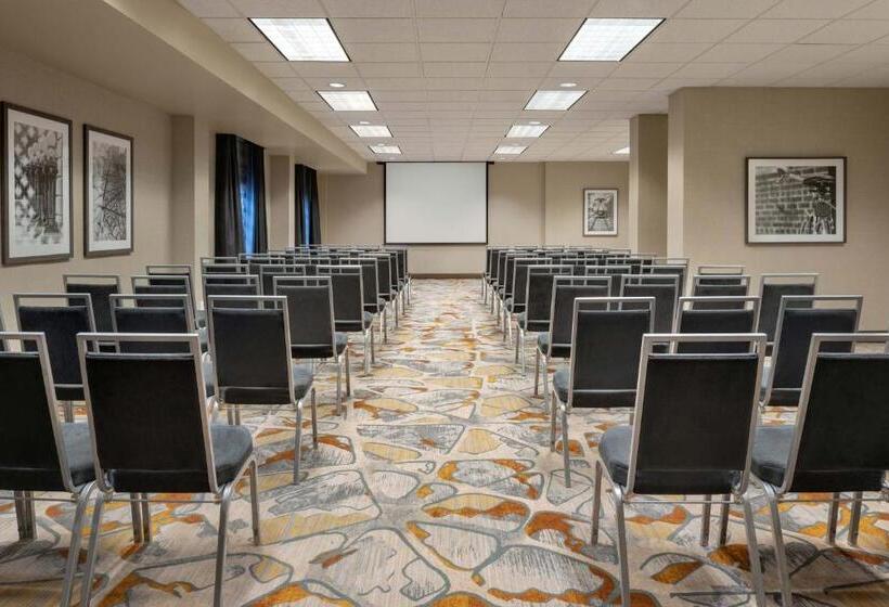 هتل Sheraton Madison