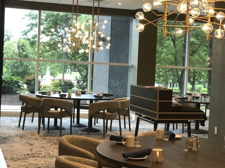 Отель Sheraton Mahwah