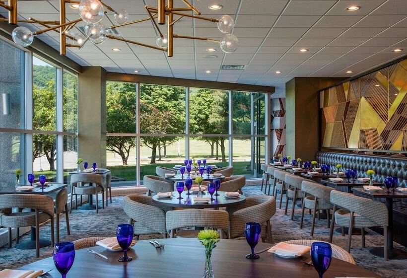 Отель Sheraton Mahwah