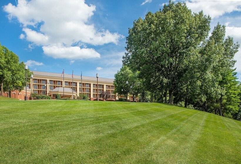 هتل Sheraton Music City Nashville Airport