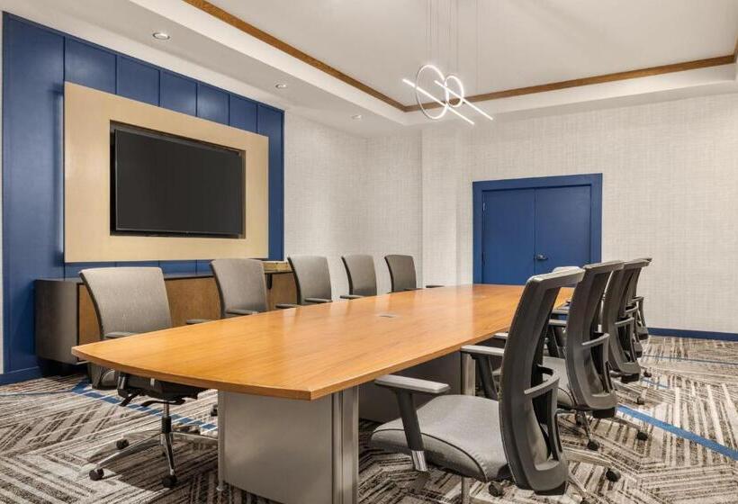 هتل Sheraton Nashua