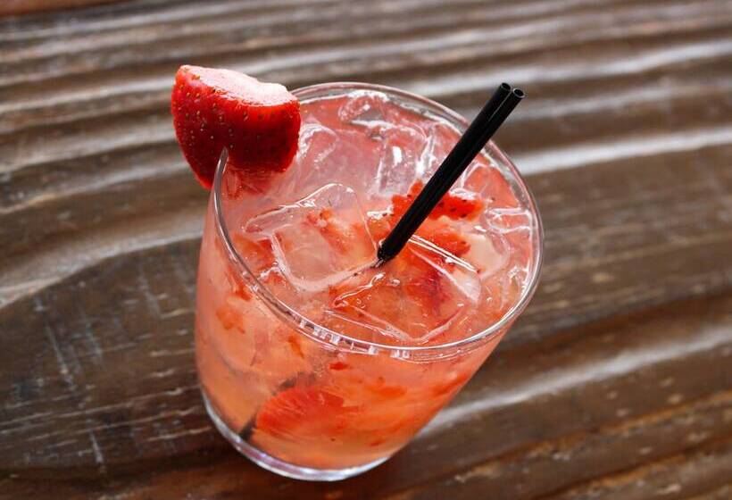 בית מלון כפרי Sheraton Portsmouth Harborside