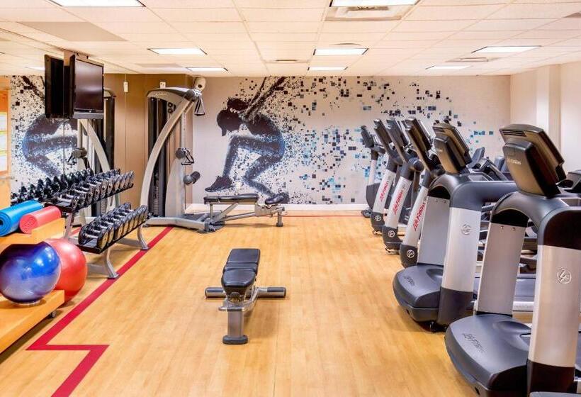 בית מלון כפרי Sheraton Portsmouth Harborside