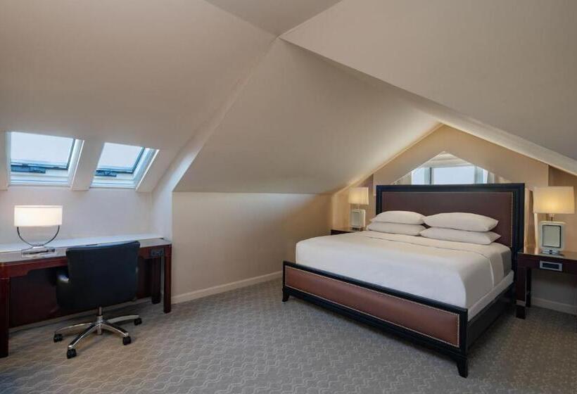 בית מלון כפרי Sheraton Portsmouth Harborside