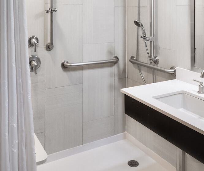 ホテル Sheraton Syracuse University  & Conference Center