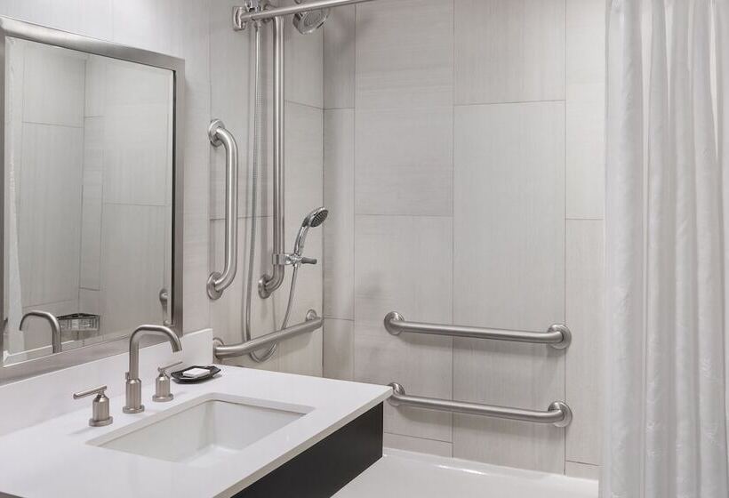 ホテル Sheraton Syracuse University  & Conference Center