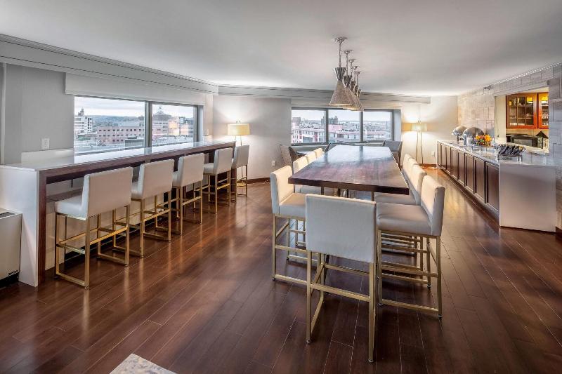 ホテル Sheraton Syracuse University  & Conference Center