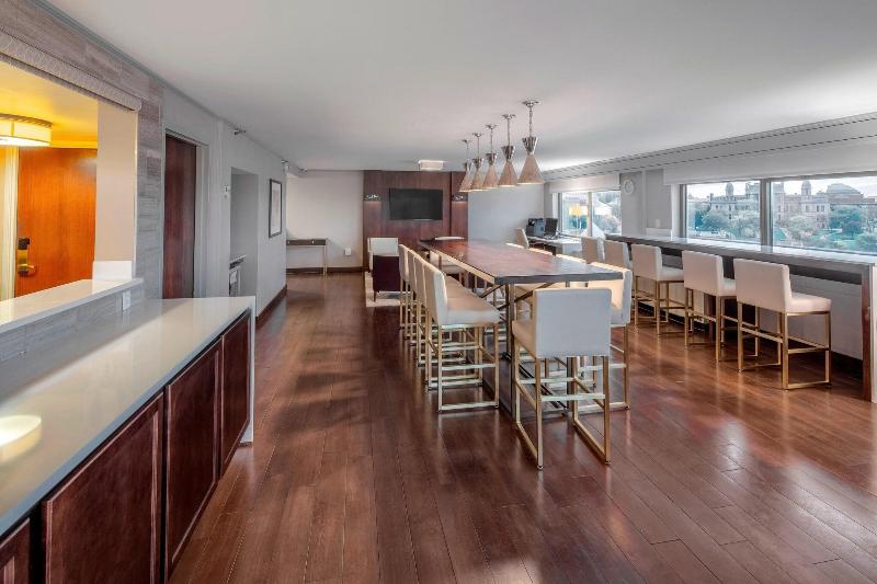 ホテル Sheraton Syracuse University  & Conference Center