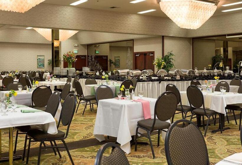 בית מלון כפרי Sojourn Suites Portland Airport