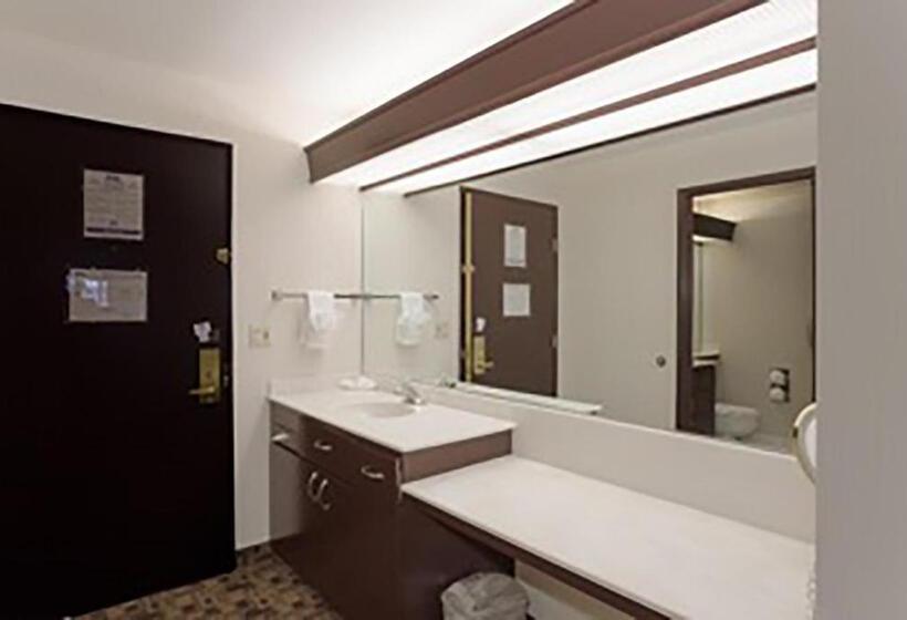 בית מלון כפרי Sojourn Suites Portland Airport