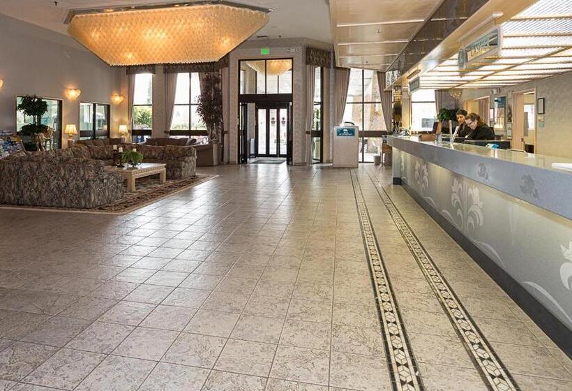 בית מלון כפרי Sojourn Suites Portland Airport