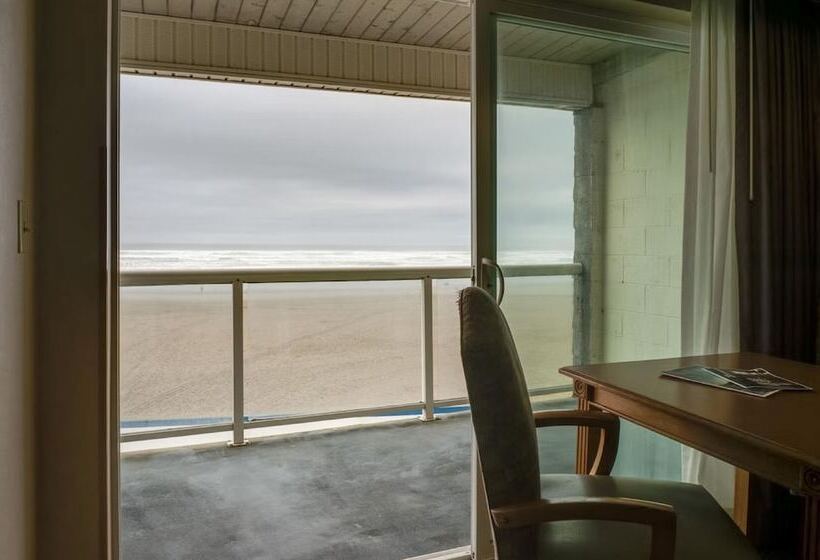 هتل Promenade Inn & Suites Oceanfront