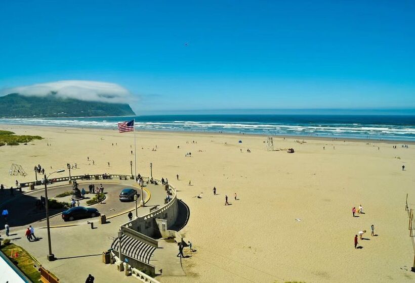 هتل Promenade Inn & Suites Oceanfront