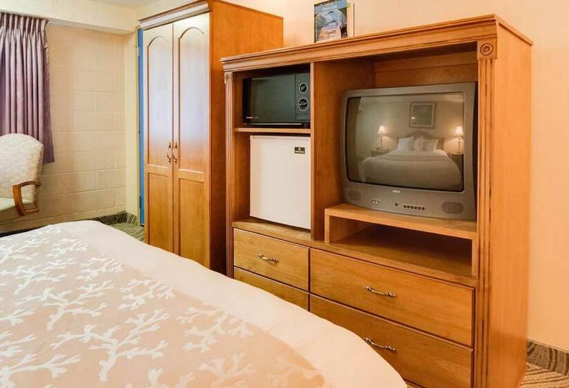 هتل Promenade Inn & Suites Oceanfront