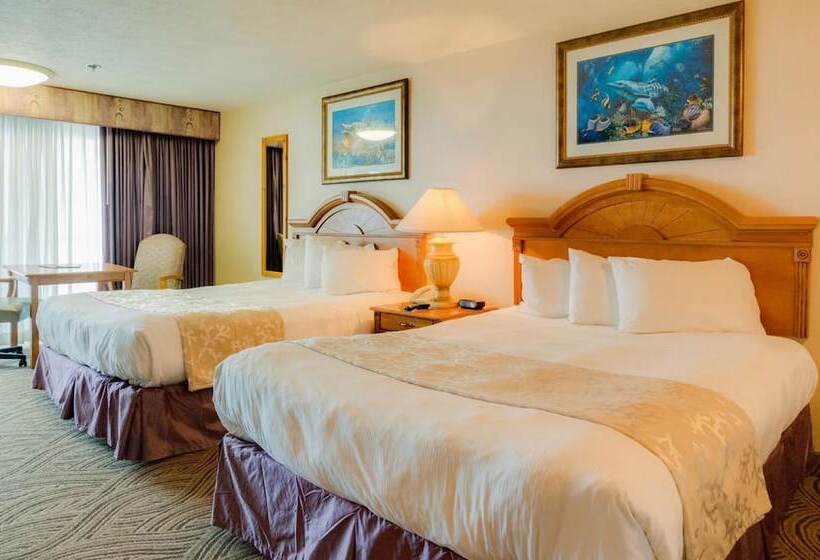 هتل Promenade Inn & Suites Oceanfront